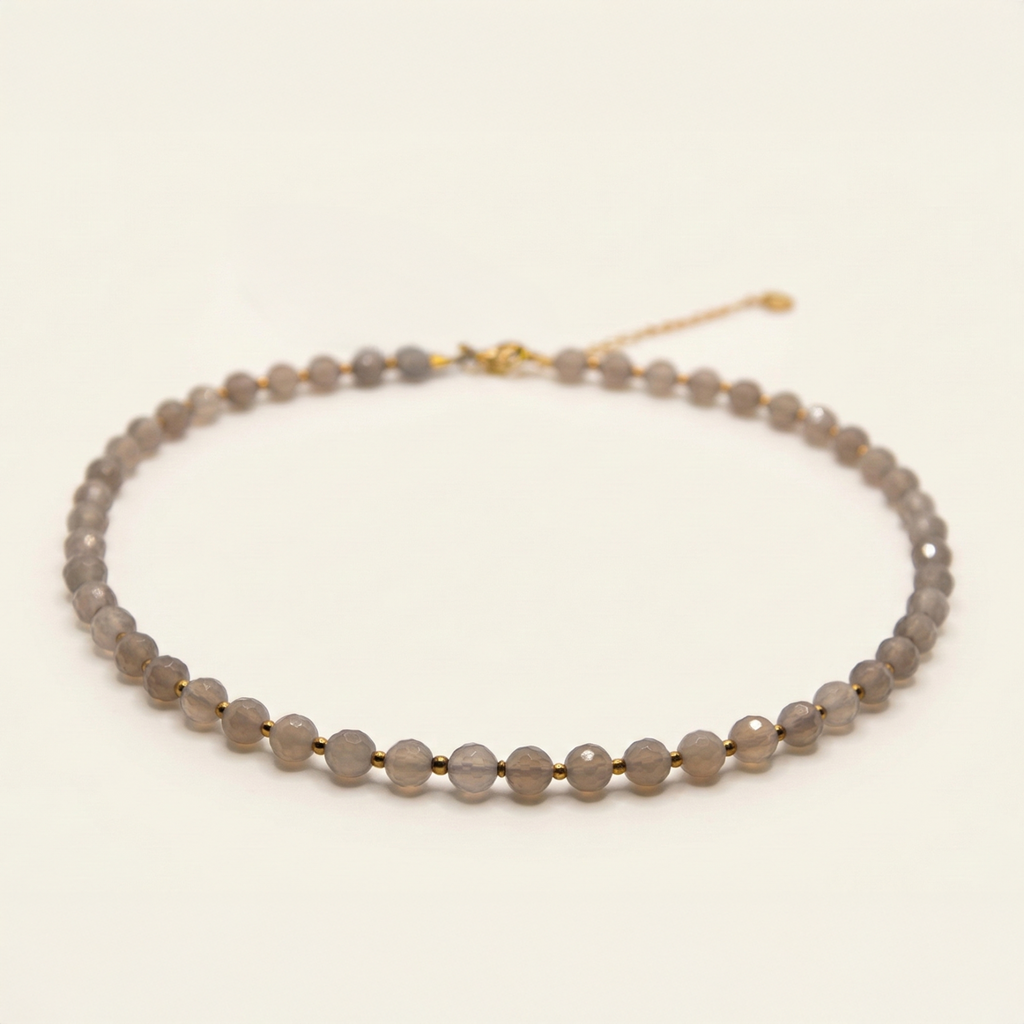 Krótki naszyjnik z kamieni: szary agat, złoty hematyt