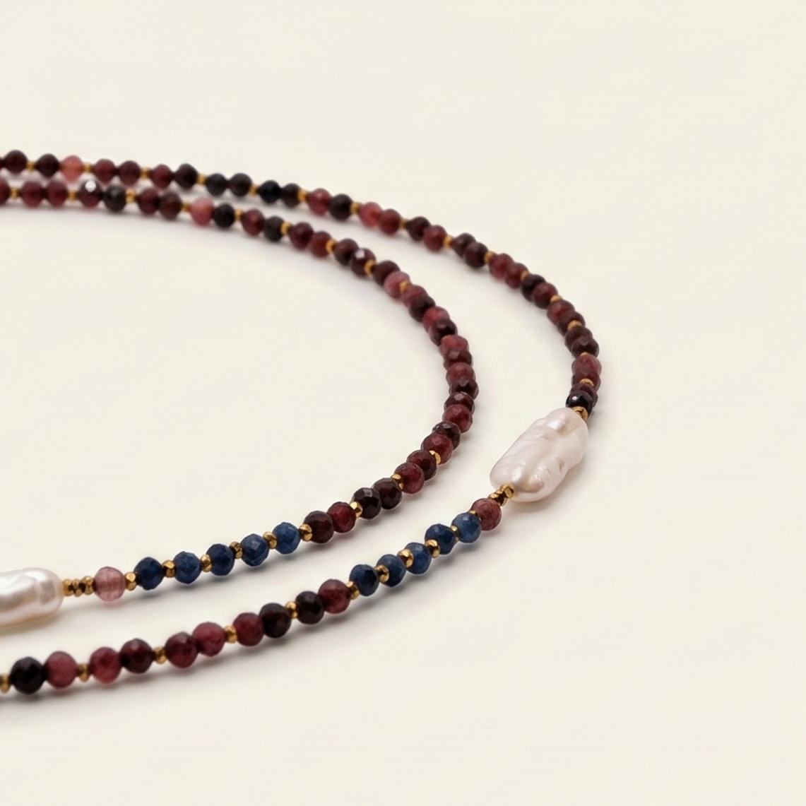 Długi naszyjnik z kamieni: jadeit, złoty hematyt, jadeit niebieski, perła