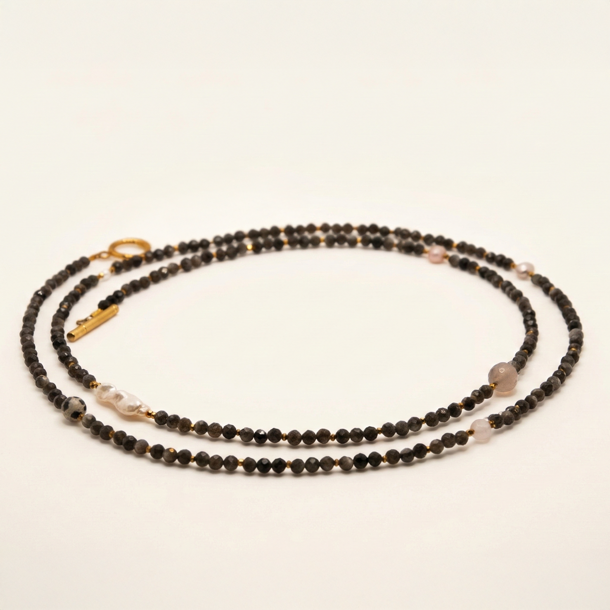 Długi naszyjnik z kamieni: obsydian brązowy, złoty hematyt, perła, kwarc różowy, szary agat, jaspis dalmatyński